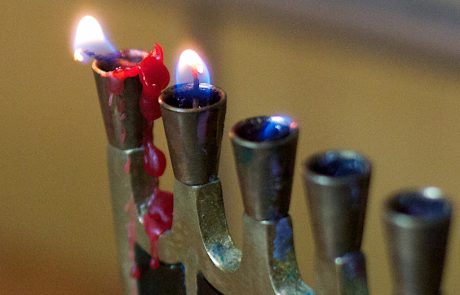 How to Light the Hannukah Candles (Conservative Tradition): Blessings & Songs