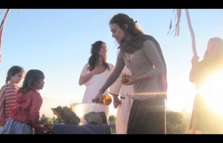 A Jewish Wedding Story: Miriam & Babak Talk About Reinterpreting Traditional Ritual