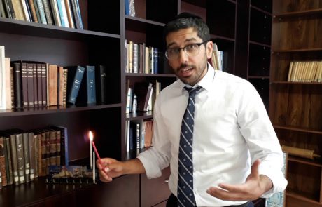 How to Light Hannukah Candles (Sephardic Tradition)
